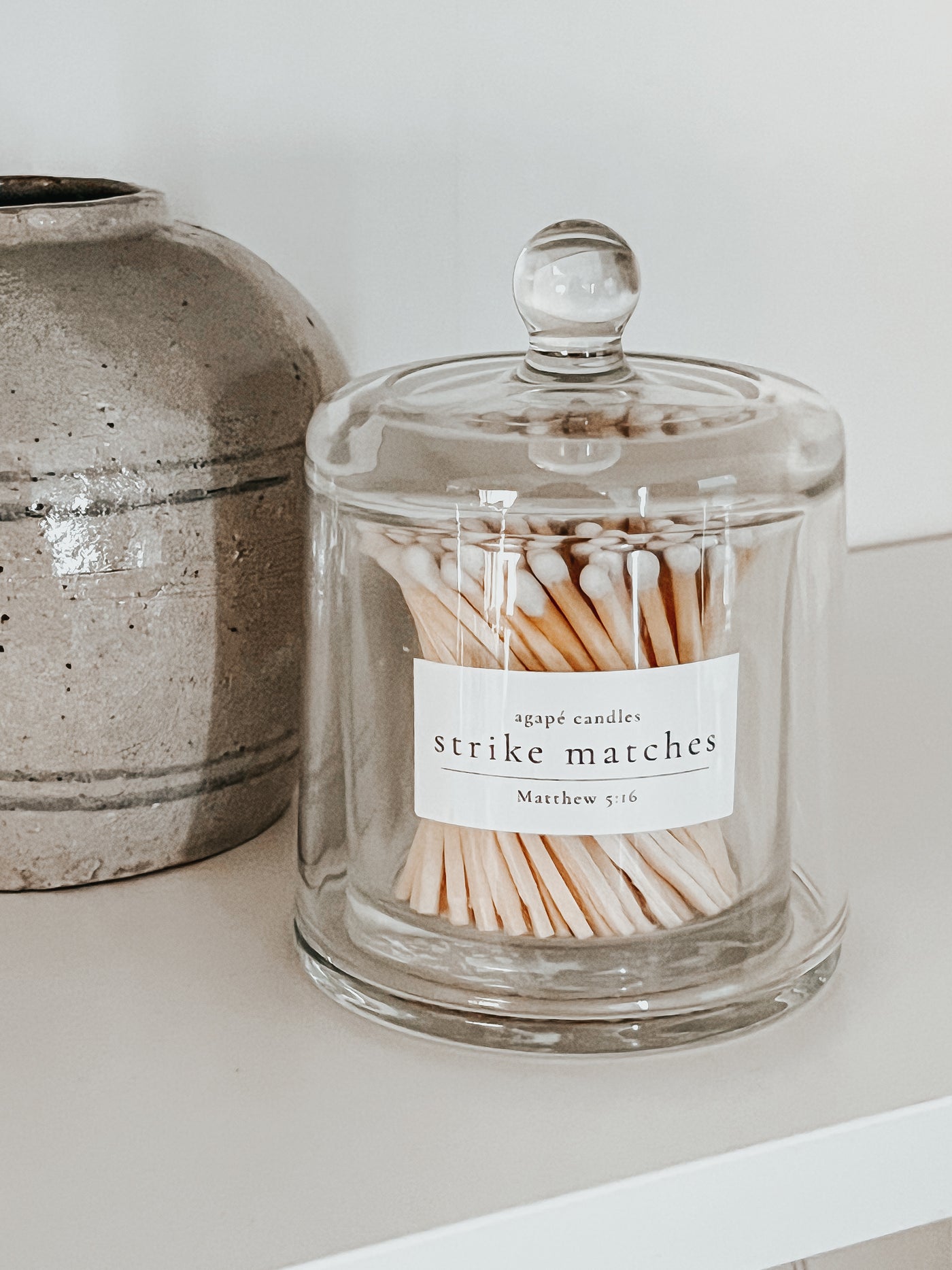 STRIKE MATCH CLOCHE